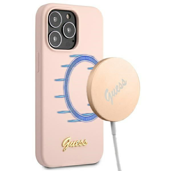 Husa Guess iPhone 13 Pro / 13 6.1" Roz deschis/Roz deschis Hardcase Silicone Script Auriu Logo Magsafe
