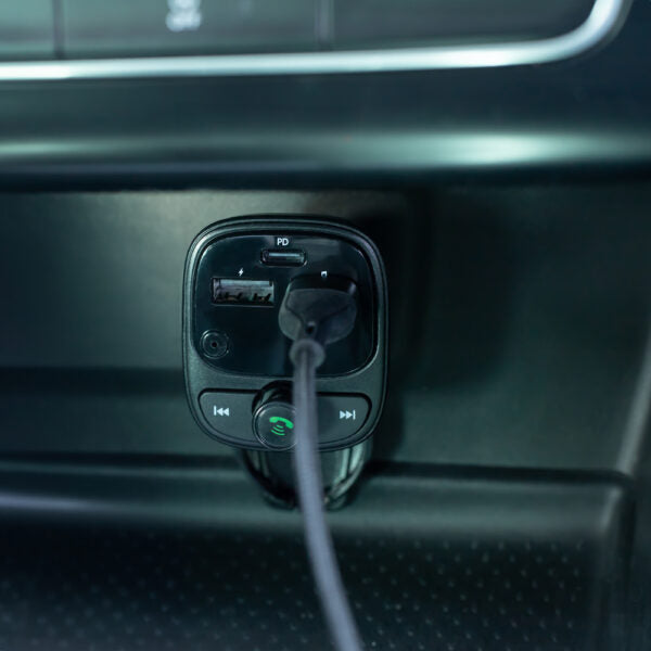 Transmițător FM Forever BT 2 x USB‑A 1 x USB‑C PD 30W TR‑370 negru