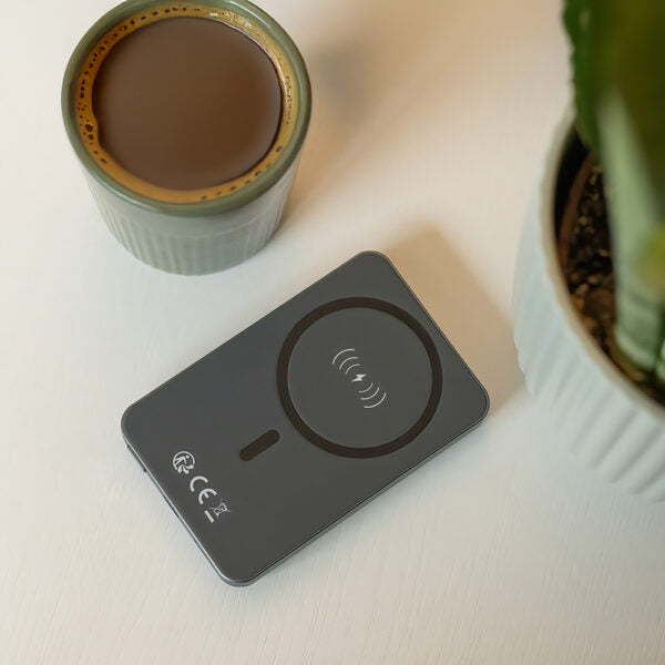 Forever wireless power bank MATB-200 20W PD 5000 mAh magnetic negru